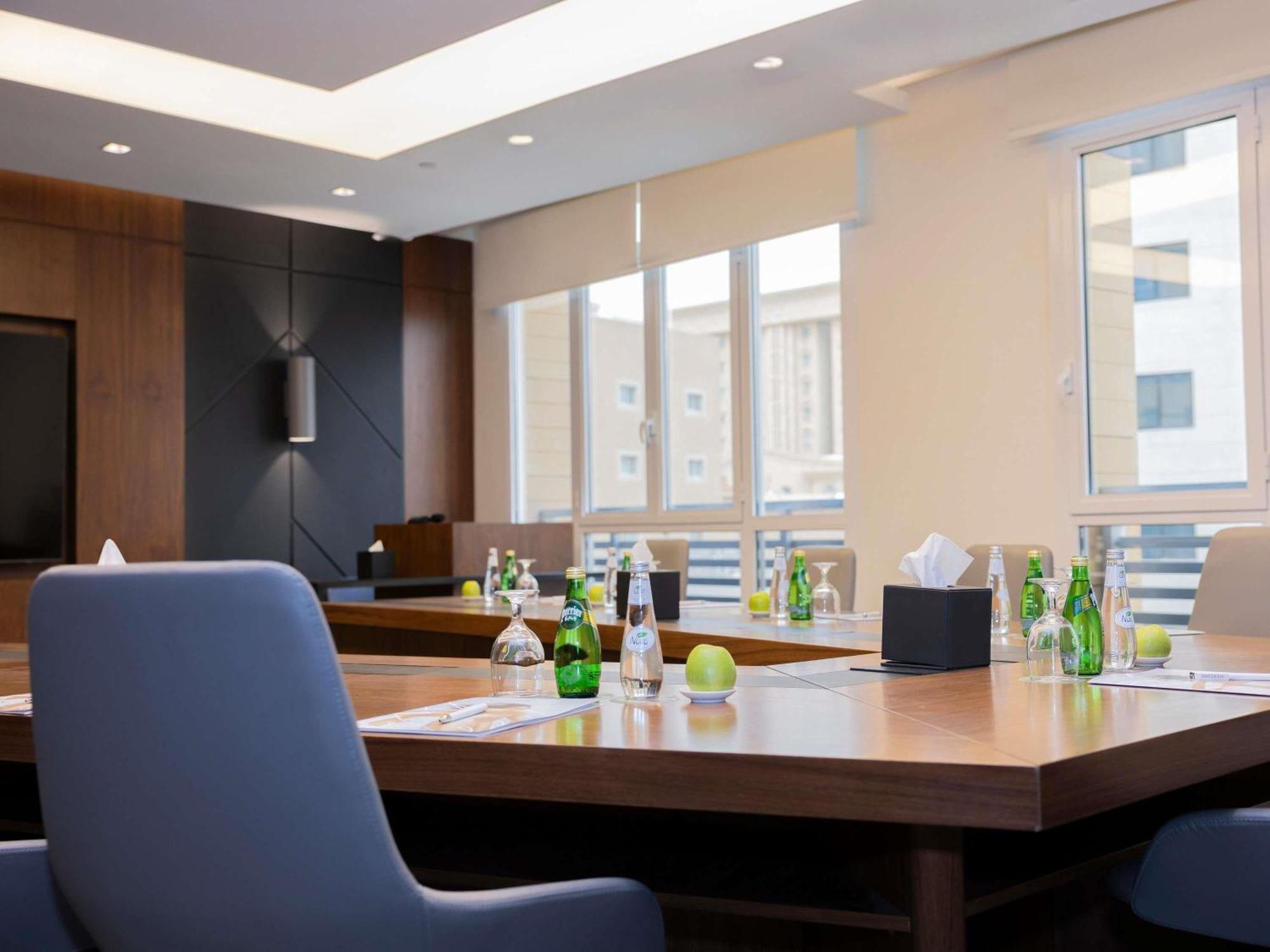Mercure Riyadh Al Anoud Buitenkant foto